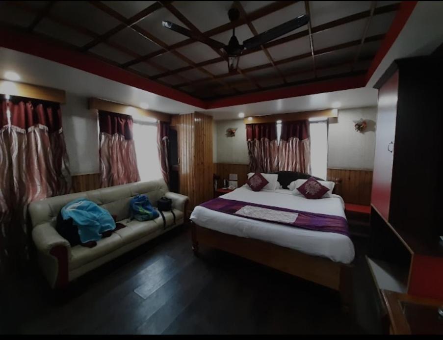 Hotel Knight Inn Shillong Eksteriør billede