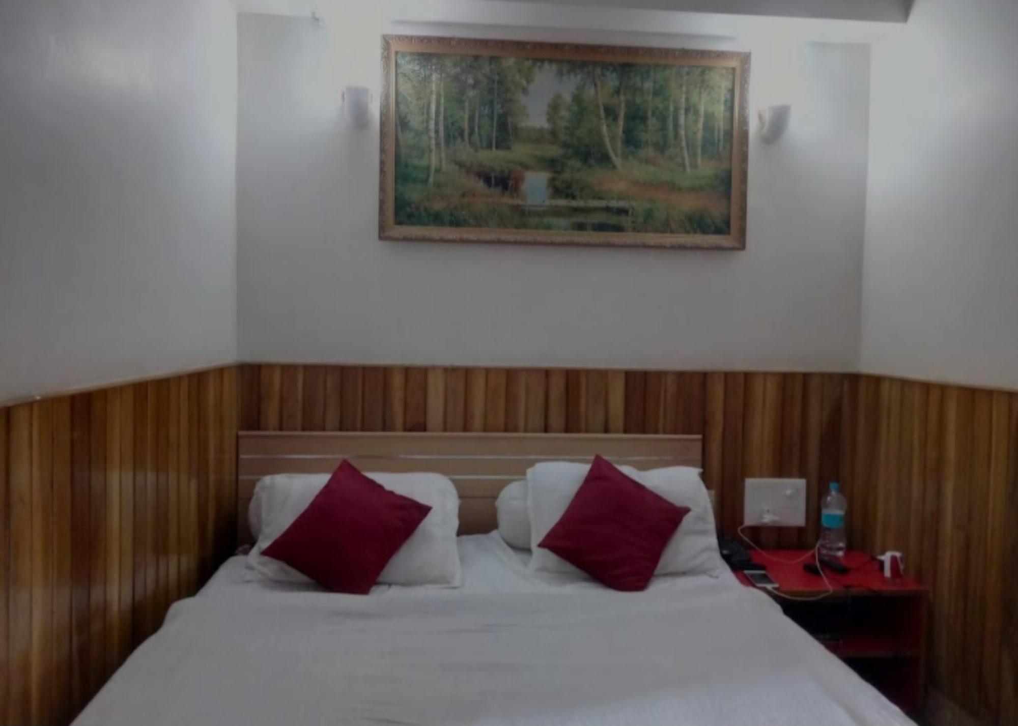 Hotel Knight Inn Shillong Eksteriør billede